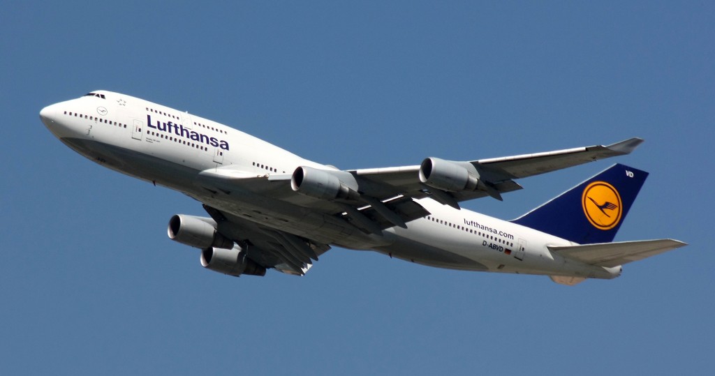 Det er ikke meget flyene er på vingerne, og det koster kassen for Lufthansa