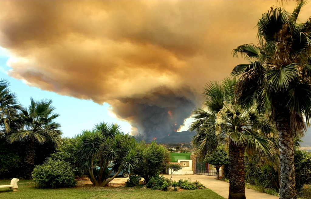 Det er lige nu en del spanske skovbrande. Her er det en skovbrand i Mijas bjergene